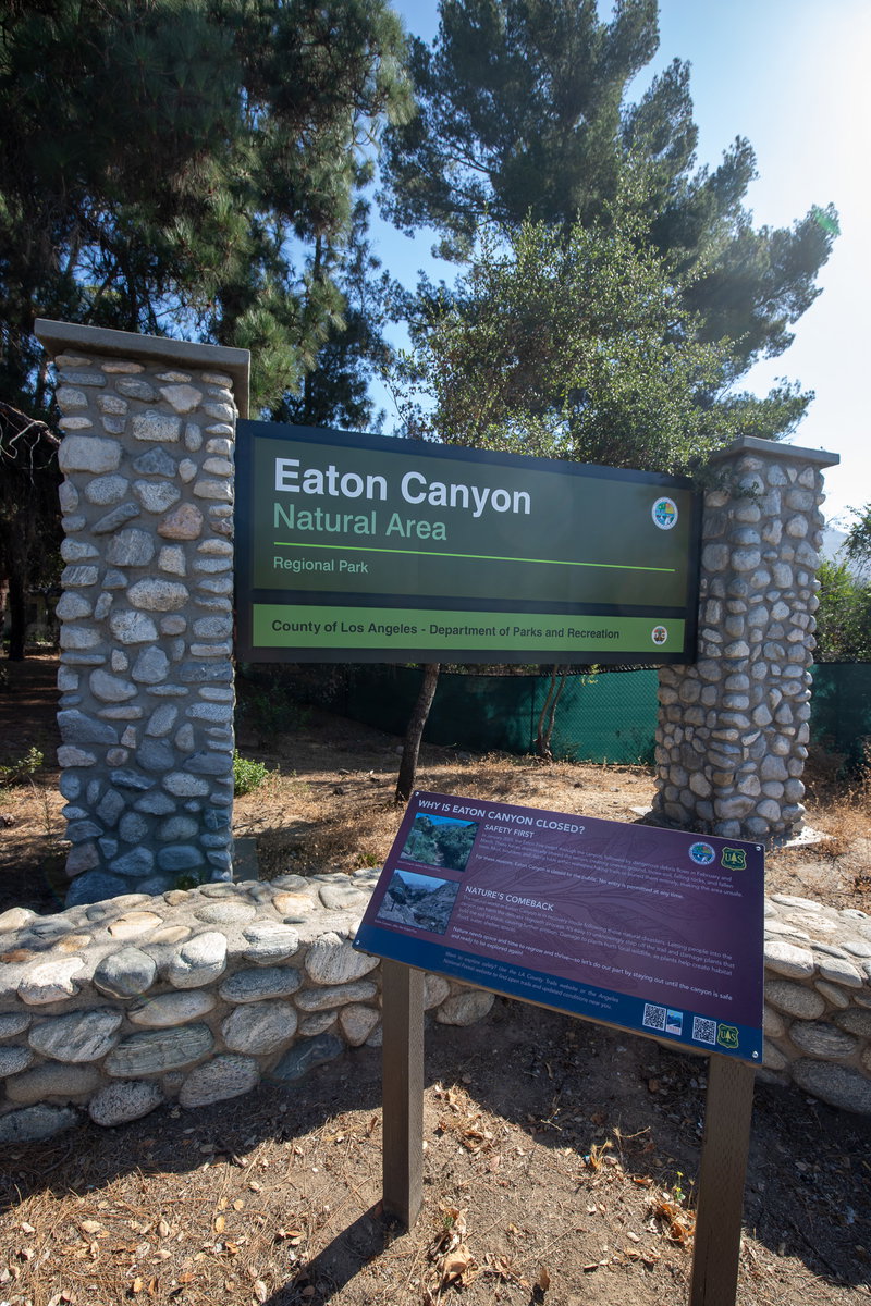 Eaton Canyon entrance sign and Eaton Canyon closed sign