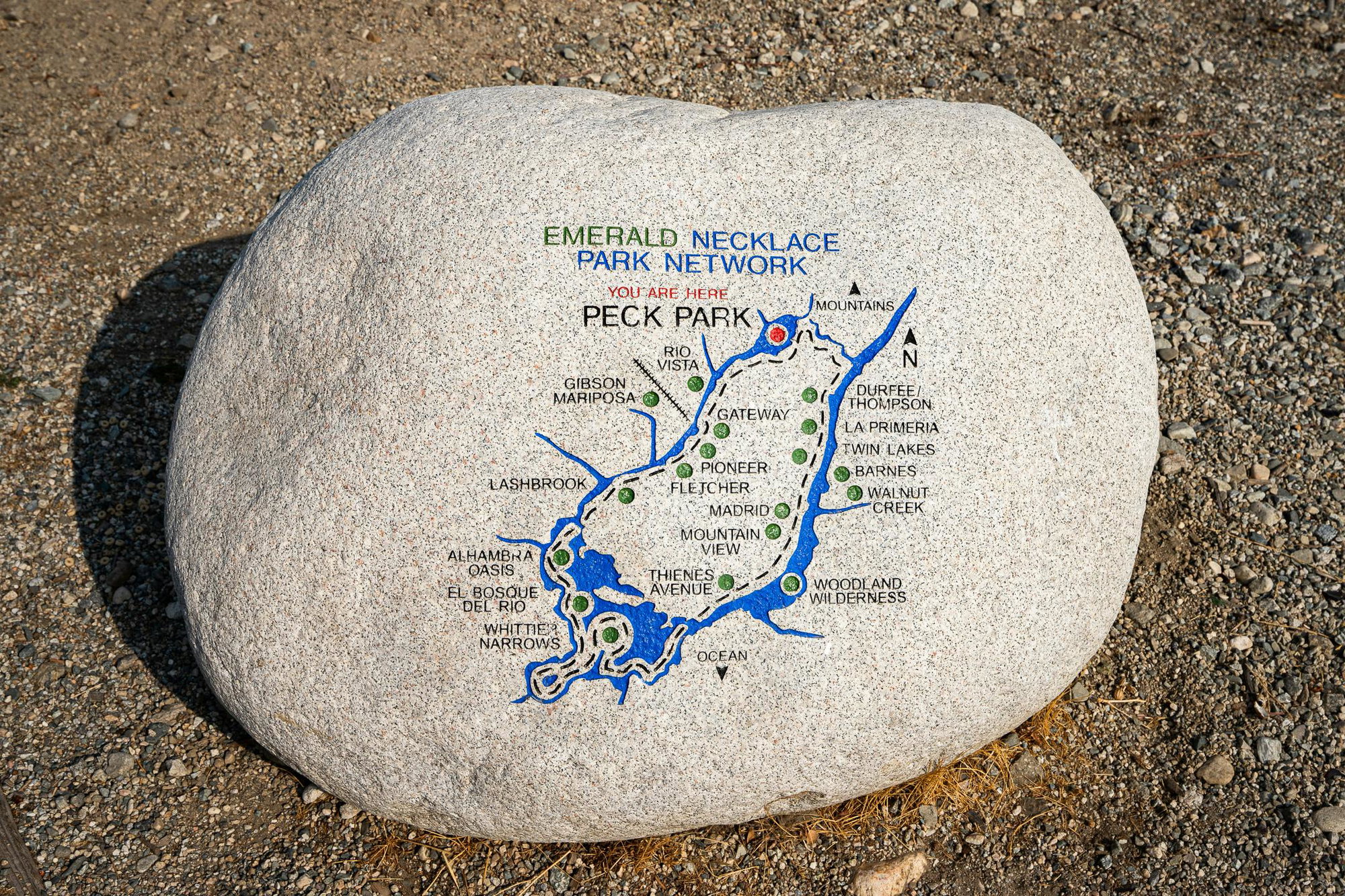 Rock Sign of Emerald Necklace